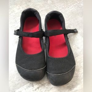 Xero Shoes Maryjanes Womens 9.5 Black pre-loved